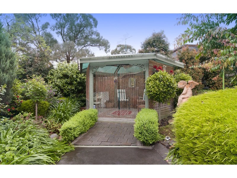203 Cambridge Road, Mooroolbark VIC 3138