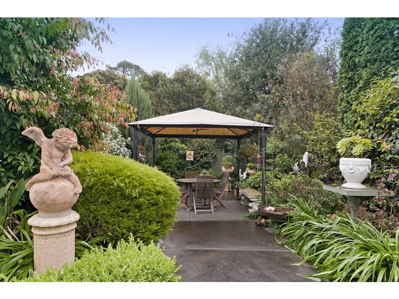 203 Cambridge Road, Mooroolbark VIC 3138