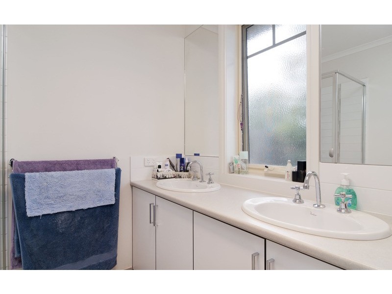 4 Dunoon Street, Mooroolbark VIC 3138