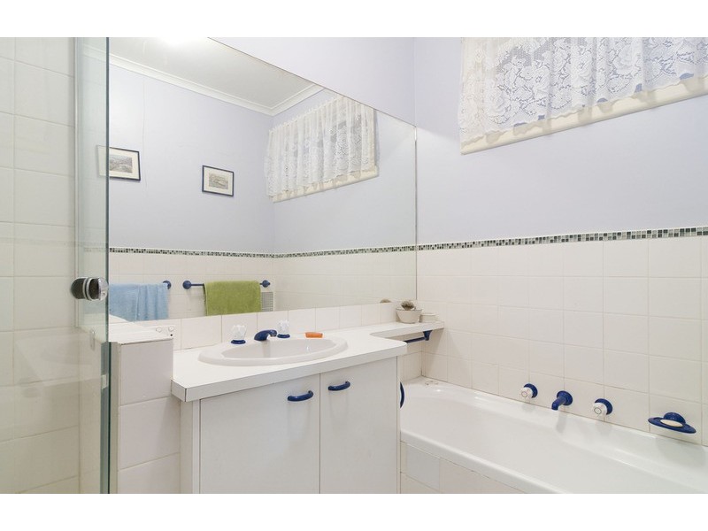 6 Sheldon Avenue, Mooroolbark VIC 3138