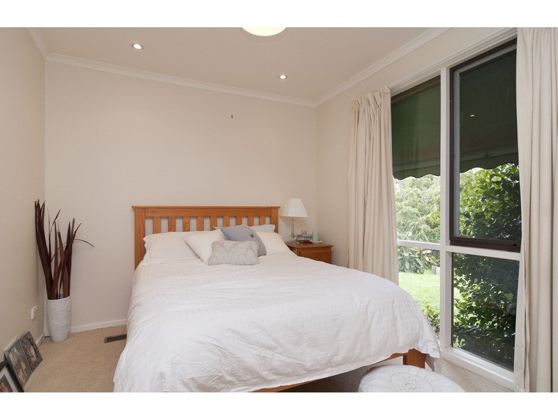 16 Maralee Drive, Mooroolbark VIC 3138