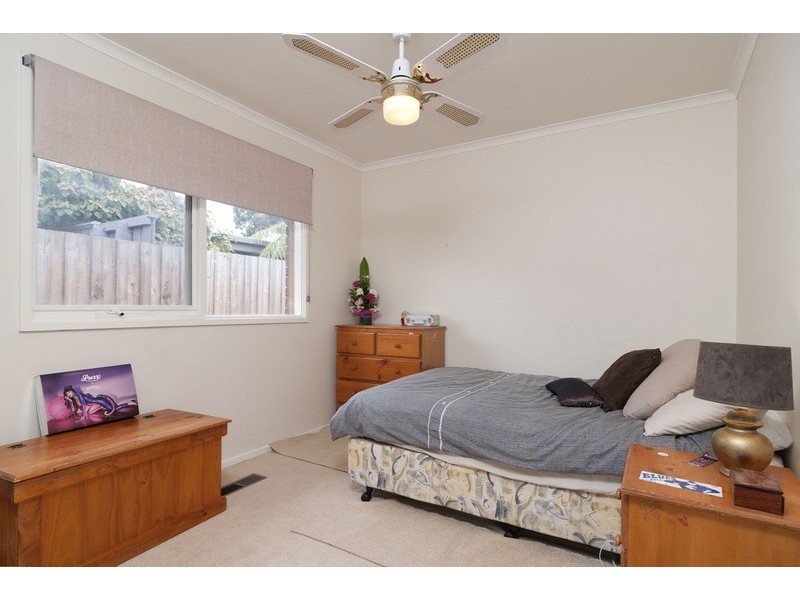 16 Maralee Drive, Mooroolbark VIC 3138