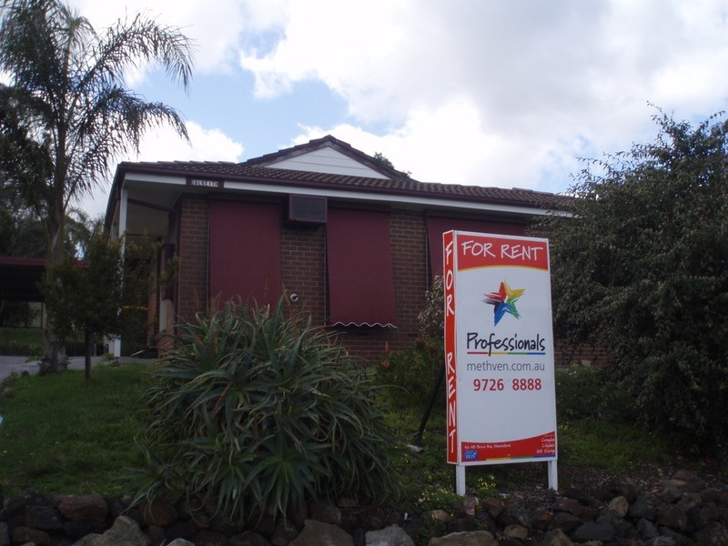 19 Chinook Crescent, Mooroolbark VIC 3138