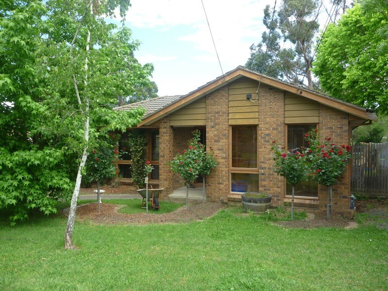 12 Coolaroo Court, Mooroolbark VIC 3138