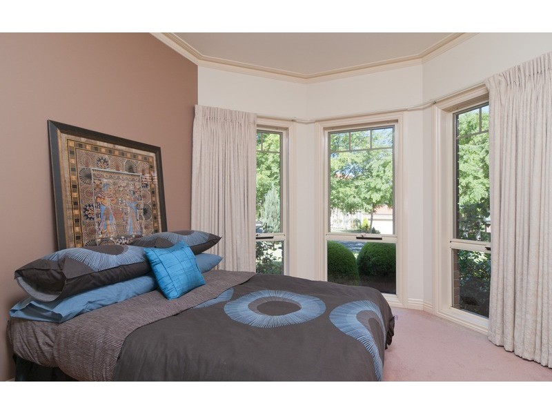 25-27 Yarraridge Drive, Chirnside Park VIC 3116