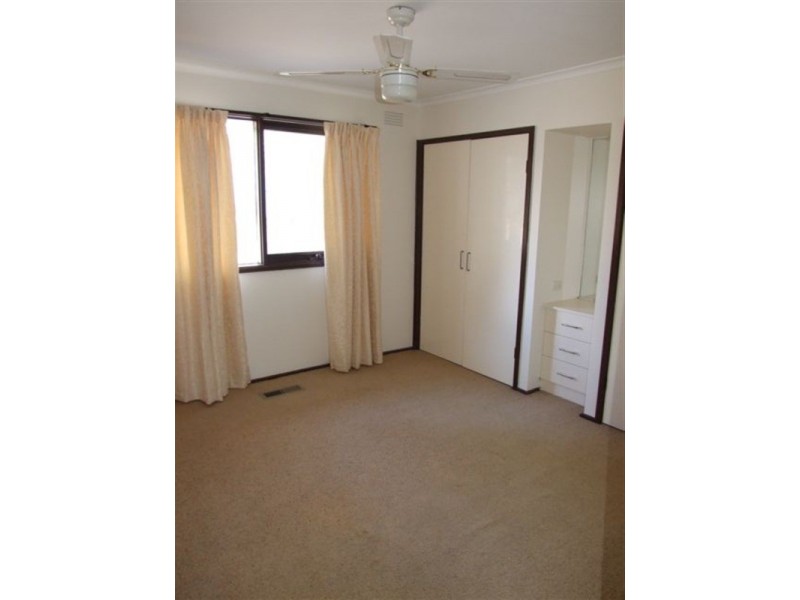 71 Manchester Road, Mooroolbark VIC 3138