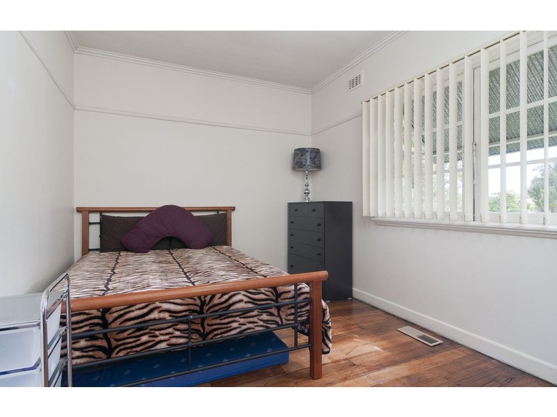 10 Charles Street, Mooroolbark VIC 3138