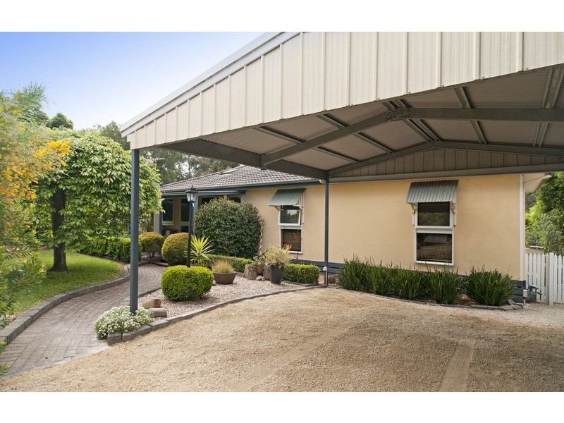 52 Johns Crescent, Mount Evelyn VIC 3796