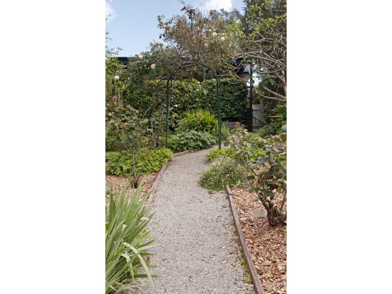 52 Johns Crescent, Mount Evelyn VIC 3796