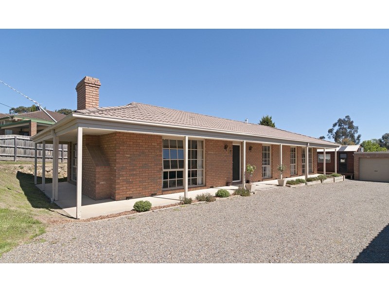 56 Barker Drive, Mooroolbark VIC 3138