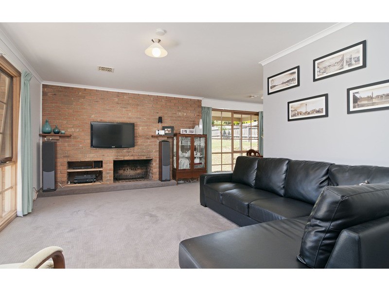 56 Barker Drive, Mooroolbark VIC 3138