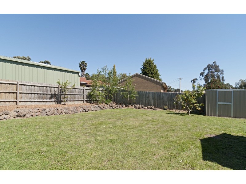 56 Barker Drive, Mooroolbark VIC 3138
