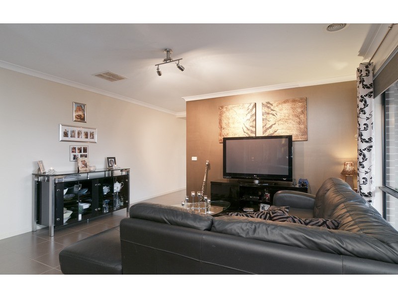 8 Bayview Rise, Bayswater North VIC 3153