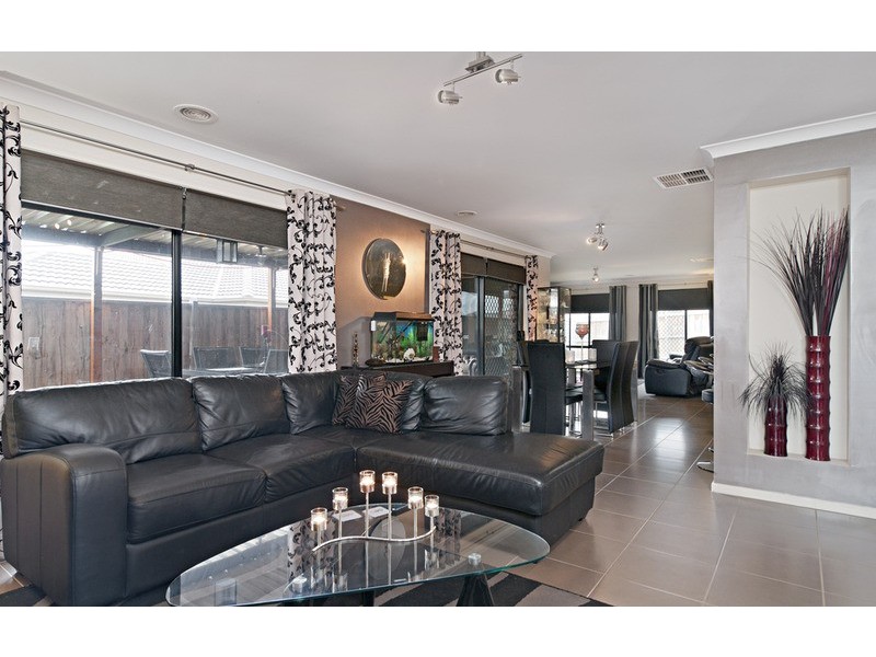 8 Bayview Rise, Bayswater North VIC 3153