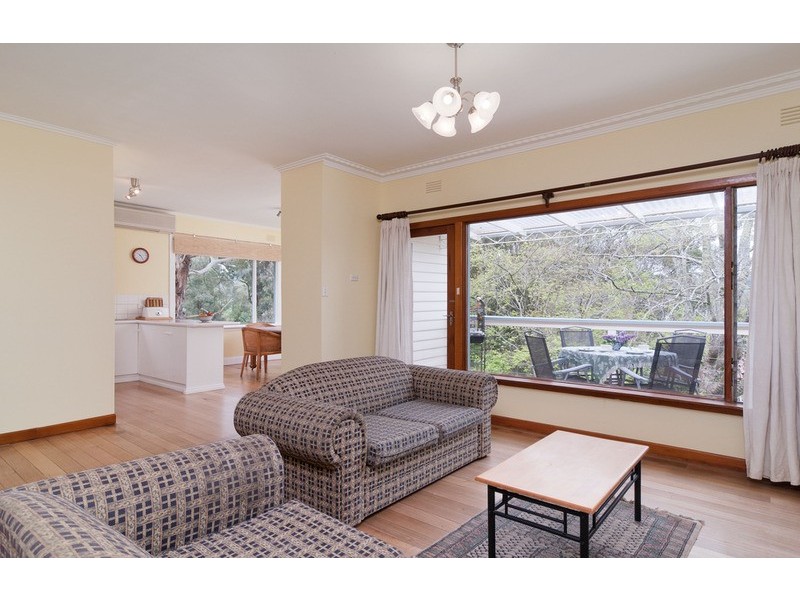 16 English Street, Seville VIC 3139
