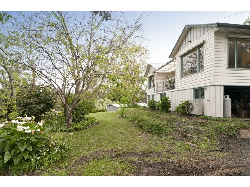 16 English Street, Seville VIC 3139