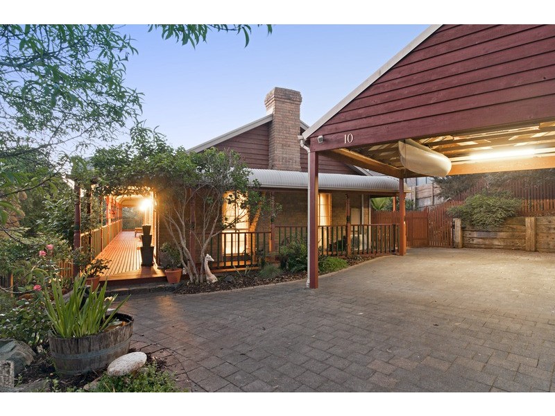 10 Graneby Rise, Mount Evelyn VIC 3796