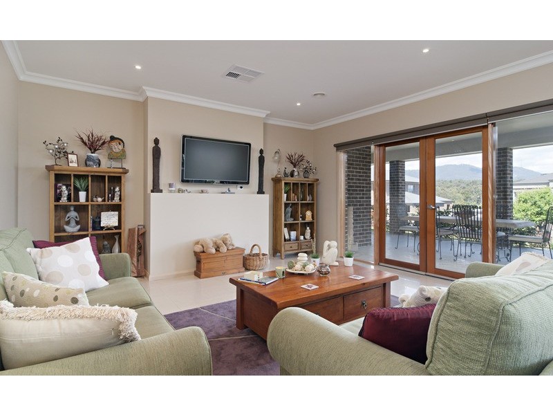 6 Classic Drive, Mooroolbark VIC 3138