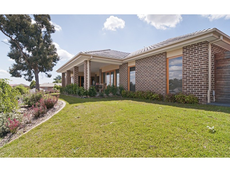 6 Classic Drive, Mooroolbark VIC 3138
