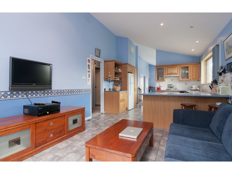 6 Edward Road, Chirnside Park VIC 3116