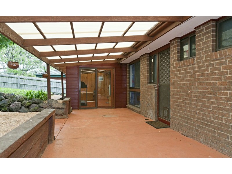 6 Edward Road, Chirnside Park VIC 3116