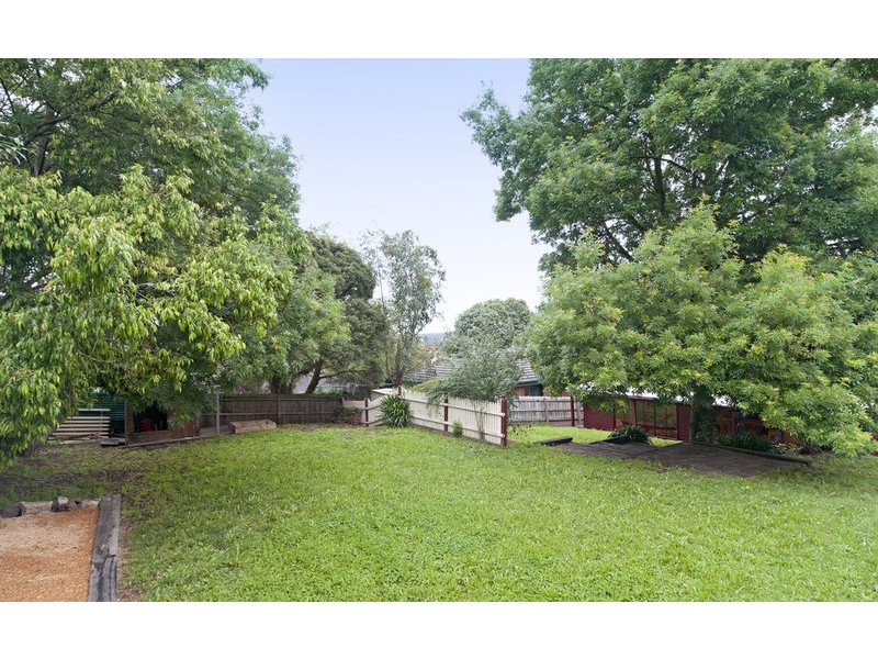 6 Edward Road, Chirnside Park VIC 3116