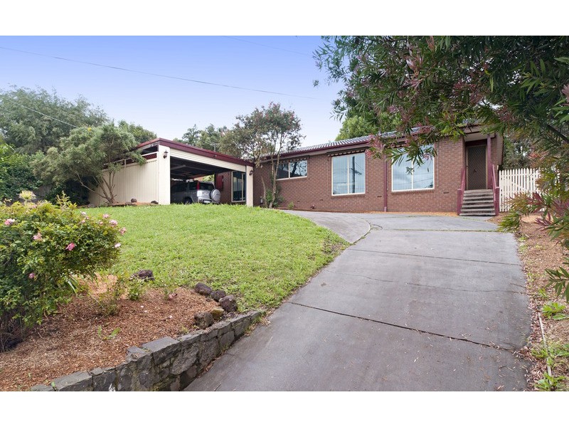 6 Edward Road, Chirnside Park VIC 3116