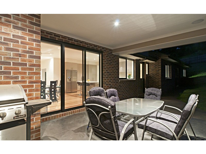 9 Chevalier Crescent, Mooroolbark VIC 3138