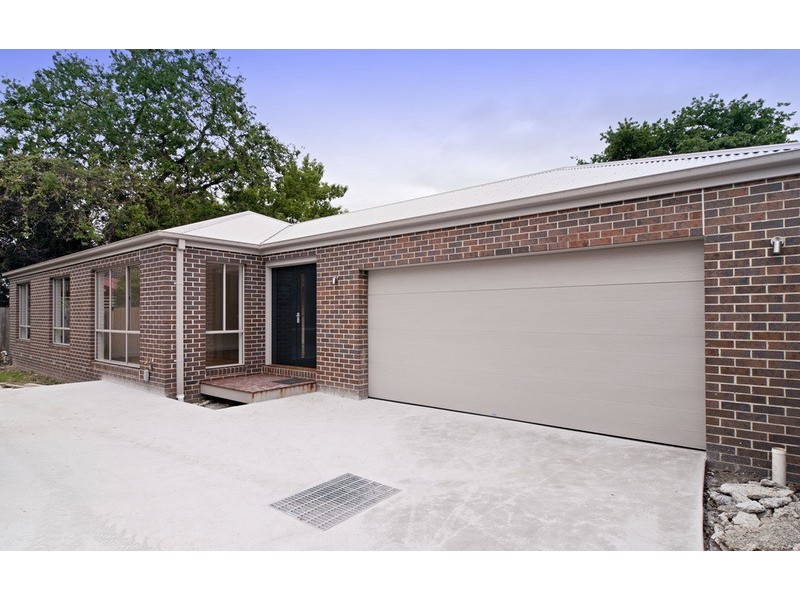 2/24 Garden Street, Kilsyth VIC 3137