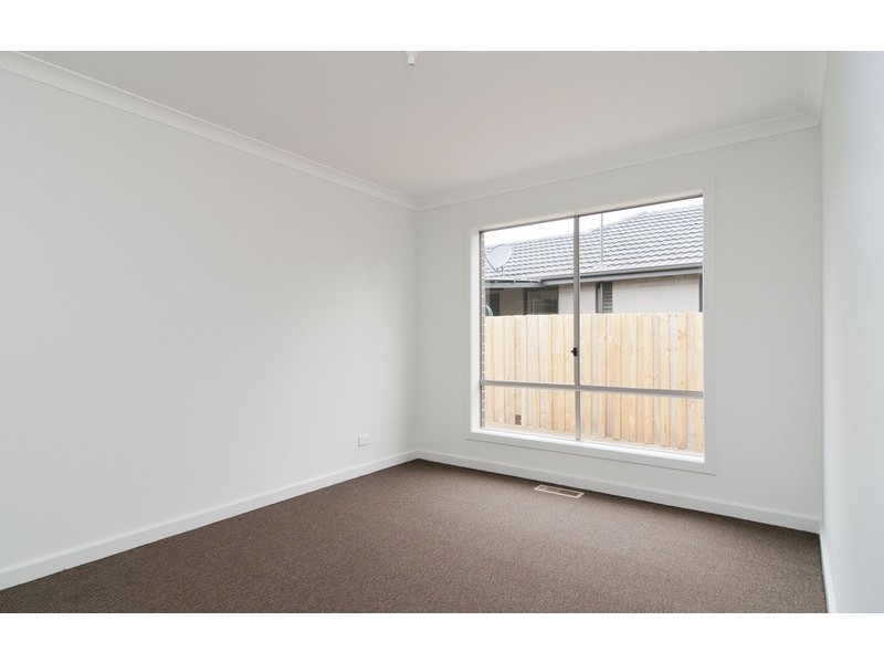 2/24 Garden Street, Kilsyth VIC 3137