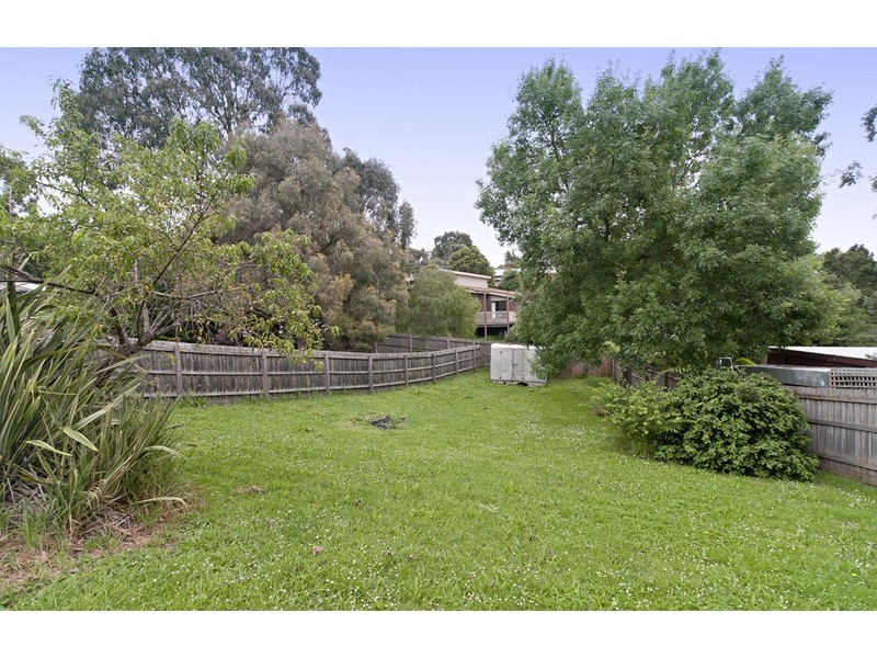 2/133 Victoria Road, Chirnside Park VIC 3116