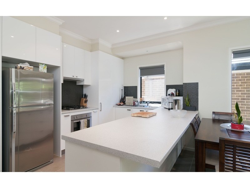 2/32 Bonnie View Road, Croydon North VIC 3136