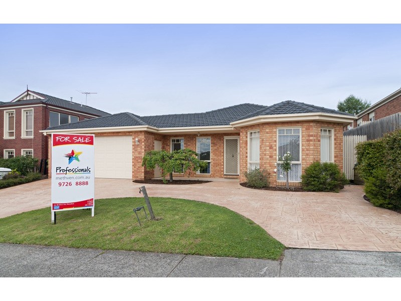 39 Freshfield Avenue, Mooroolbark VIC 3138