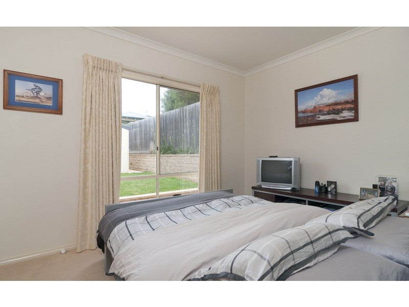 39 Freshfield Avenue, Mooroolbark VIC 3138