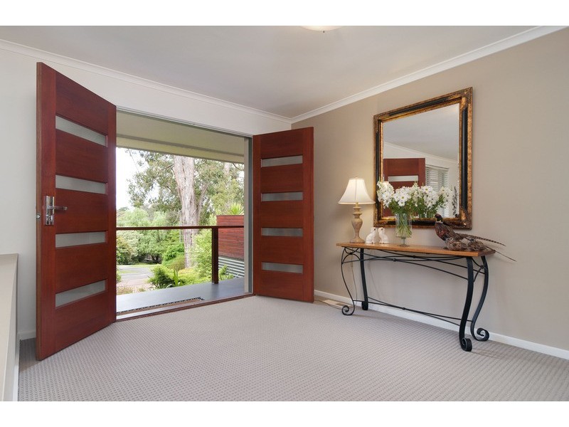 33 Rangeview  Road, Mount Evelyn VIC 3796