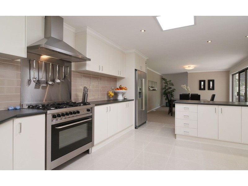 33 Rangeview  Road, Mount Evelyn VIC 3796