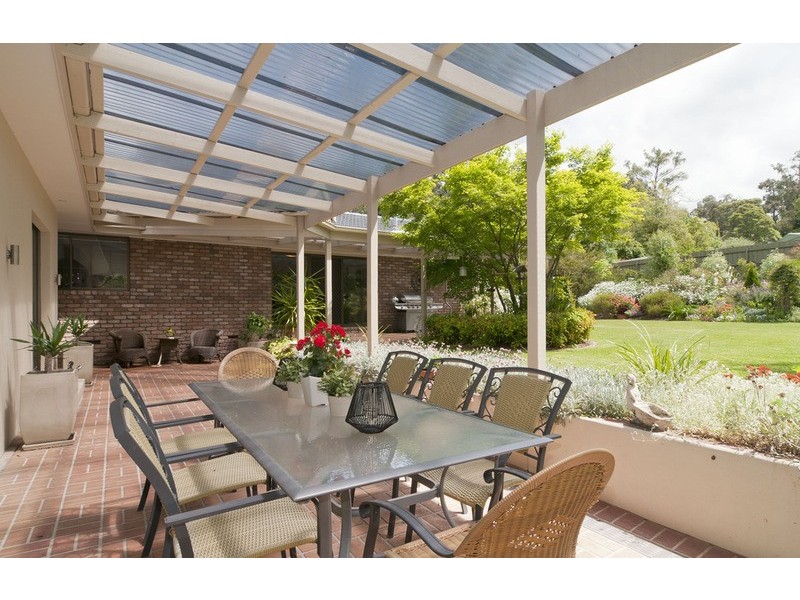 33 Rangeview  Road, Mount Evelyn VIC 3796