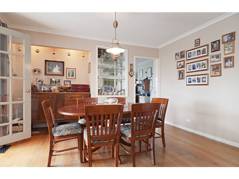 36 Bimbadeen Drive, Mooroolbark VIC 3138