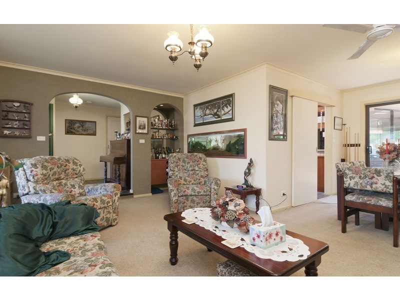 21 Songbird Avenue, Chirnside Park VIC 3116