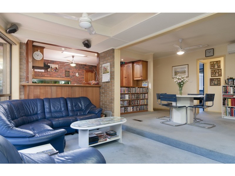 21 Songbird Avenue, Chirnside Park VIC 3116