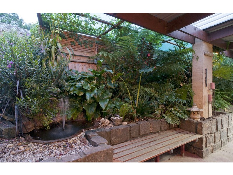 21 Songbird Avenue, Chirnside Park VIC 3116