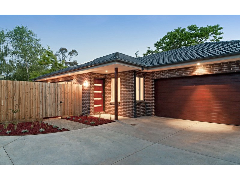 2/14 Piccadilly Court, Kilsyth VIC 3137