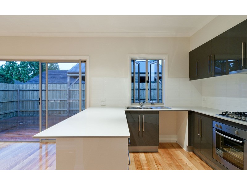 2/14 Piccadilly Court, Kilsyth VIC 3137