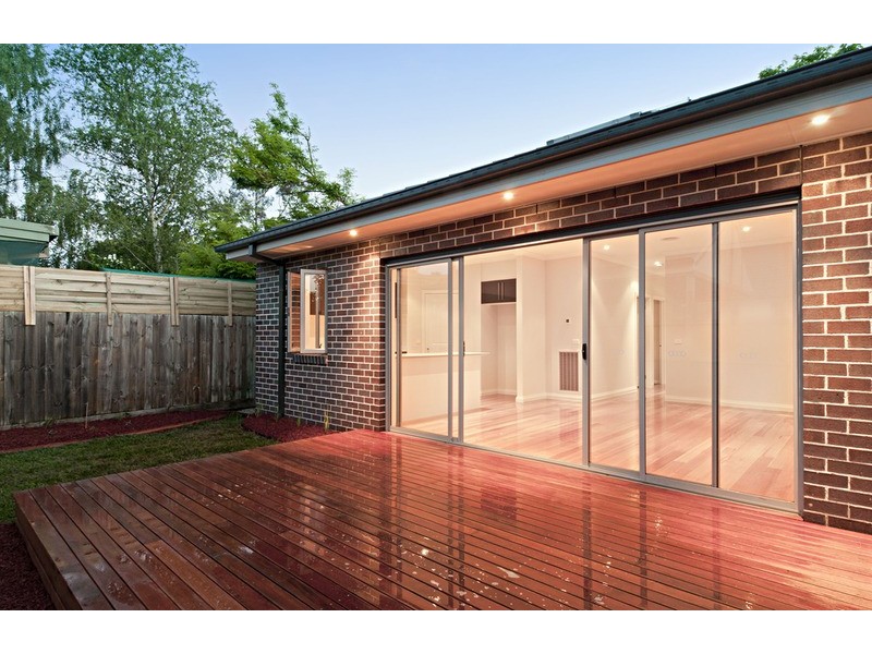 2/14 Piccadilly Court, Kilsyth VIC 3137