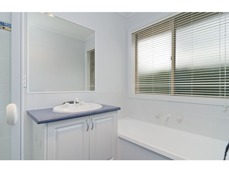 9/23 Lena Grove, Kilsyth VIC 3137