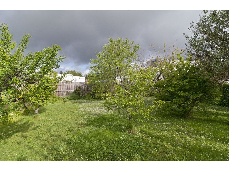 14 Civic Square, Croydon VIC 3136