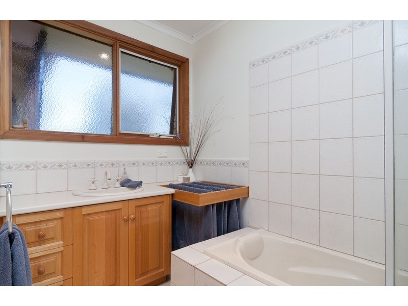 17 Gordon Court, Mooroolbark VIC 3138