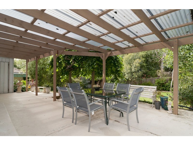 11 Birchwood Drive, Mooroolbark VIC 3138