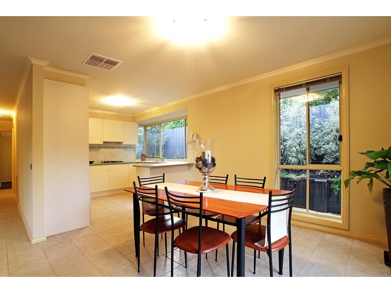 2/12 Pope Avenue, Boronia VIC 3155