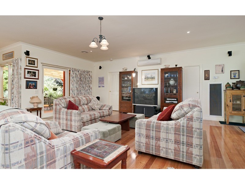 7-13 Monbulk-Seville Road, Seville VIC 3139